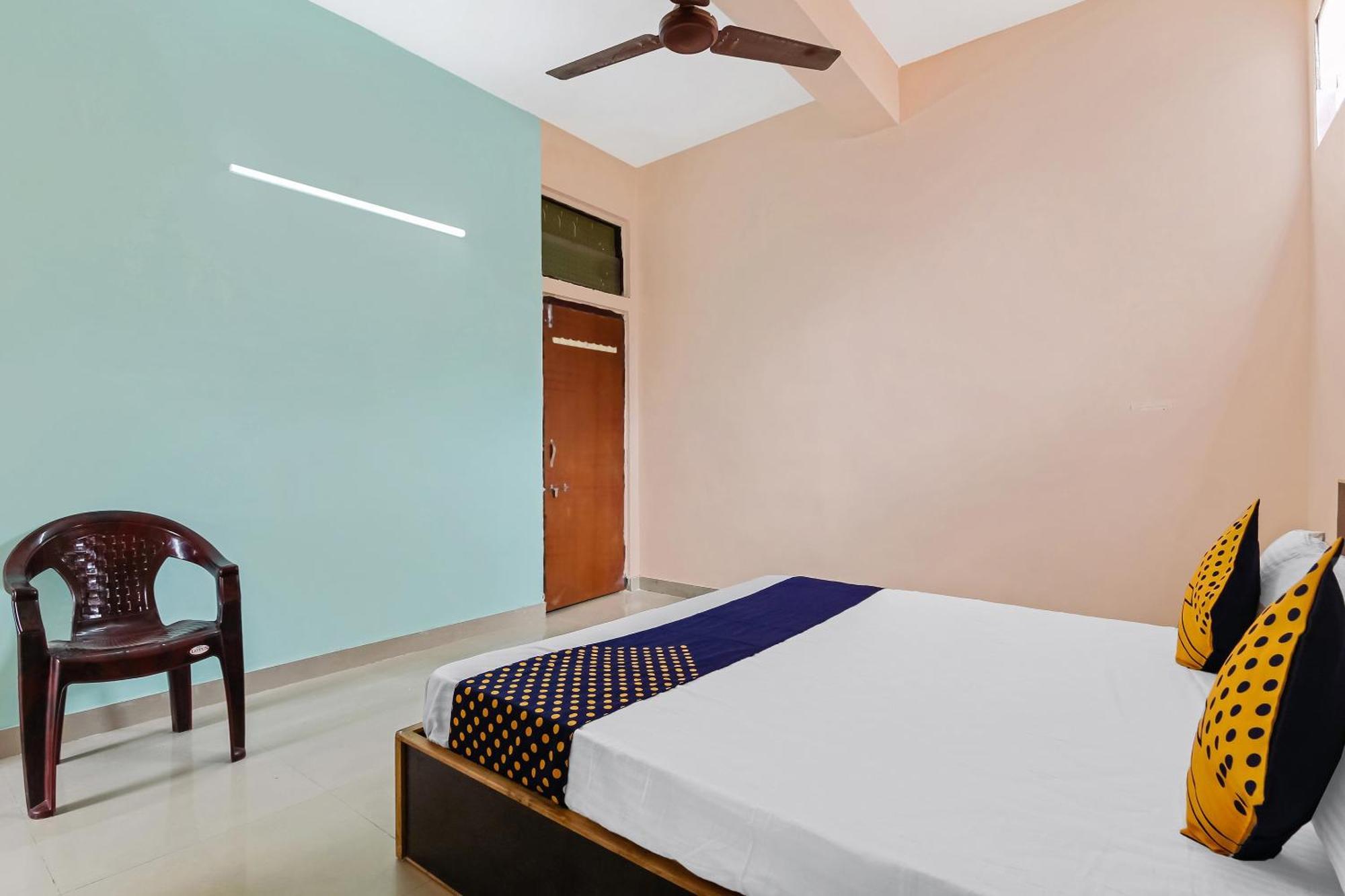 Spot On Sitara Grand Lodge Warangal Exterior foto