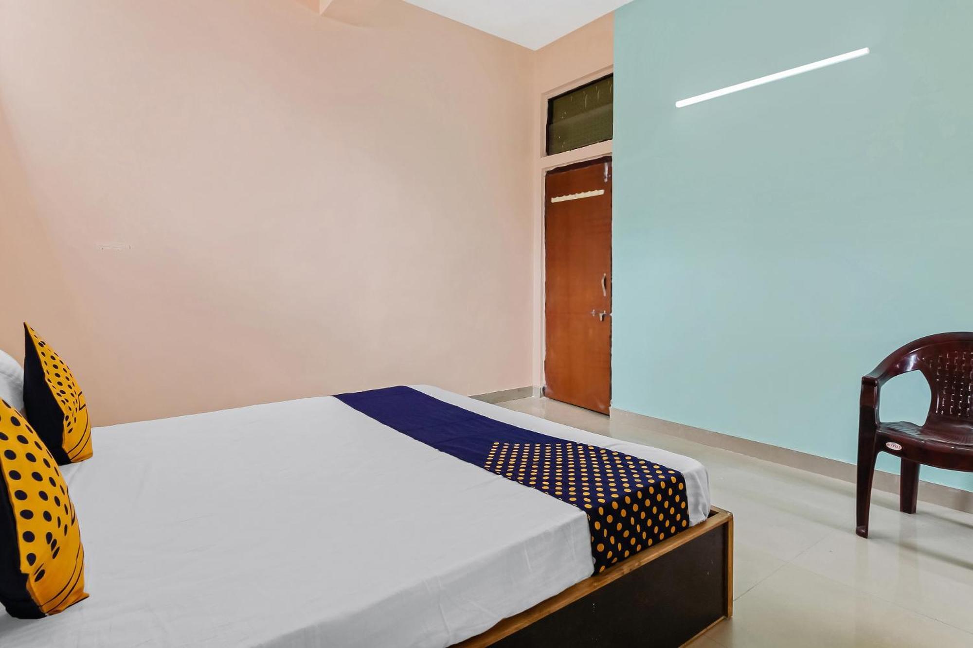 Spot On Sitara Grand Lodge Warangal Exterior foto